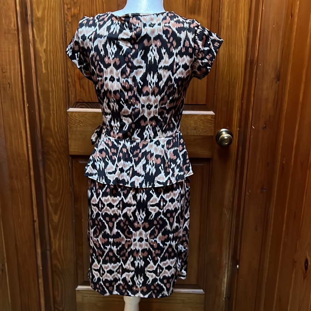 Dress - Picture 3 of 4